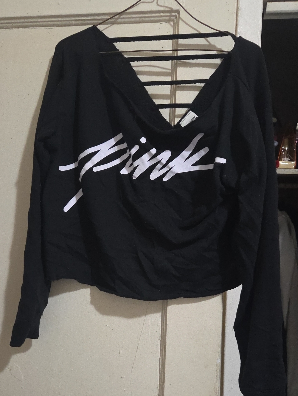 PINK Victoria's Secret Black Cropped Script Logo Sweatshirt